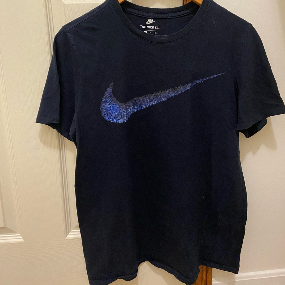 Nike men’s t-shirt